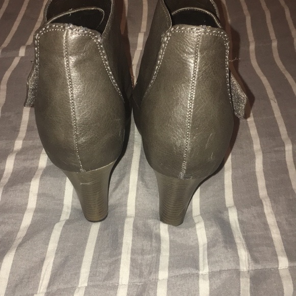 Heels - Picture 5 of 5